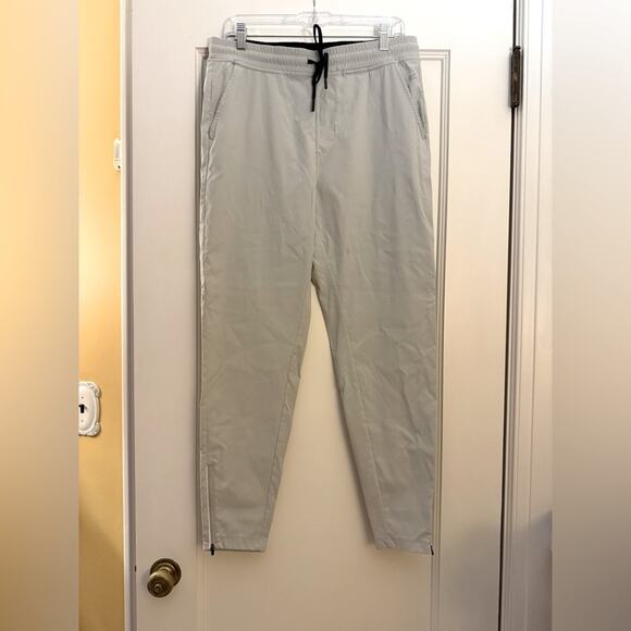 Kenneth Cole Active gray pants/ joggers with zip opening bottom L NWOT - Picture 1 of 12